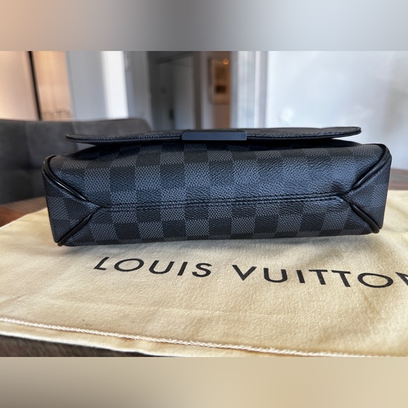 As new, District PM Damier graphite. Perfect condition as seen on the pictures. - Picture 11 of 11